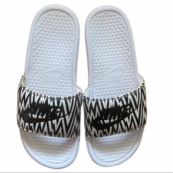 Nike Slides Size 9 - Picture 3 of 7